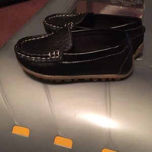 Used*****Toddler moccasins loafer size 2/3c Black
